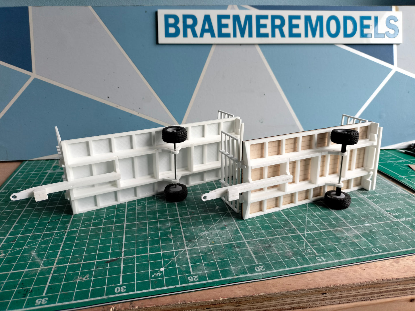 1:32 Single Axle Bale Trailer Model Kit