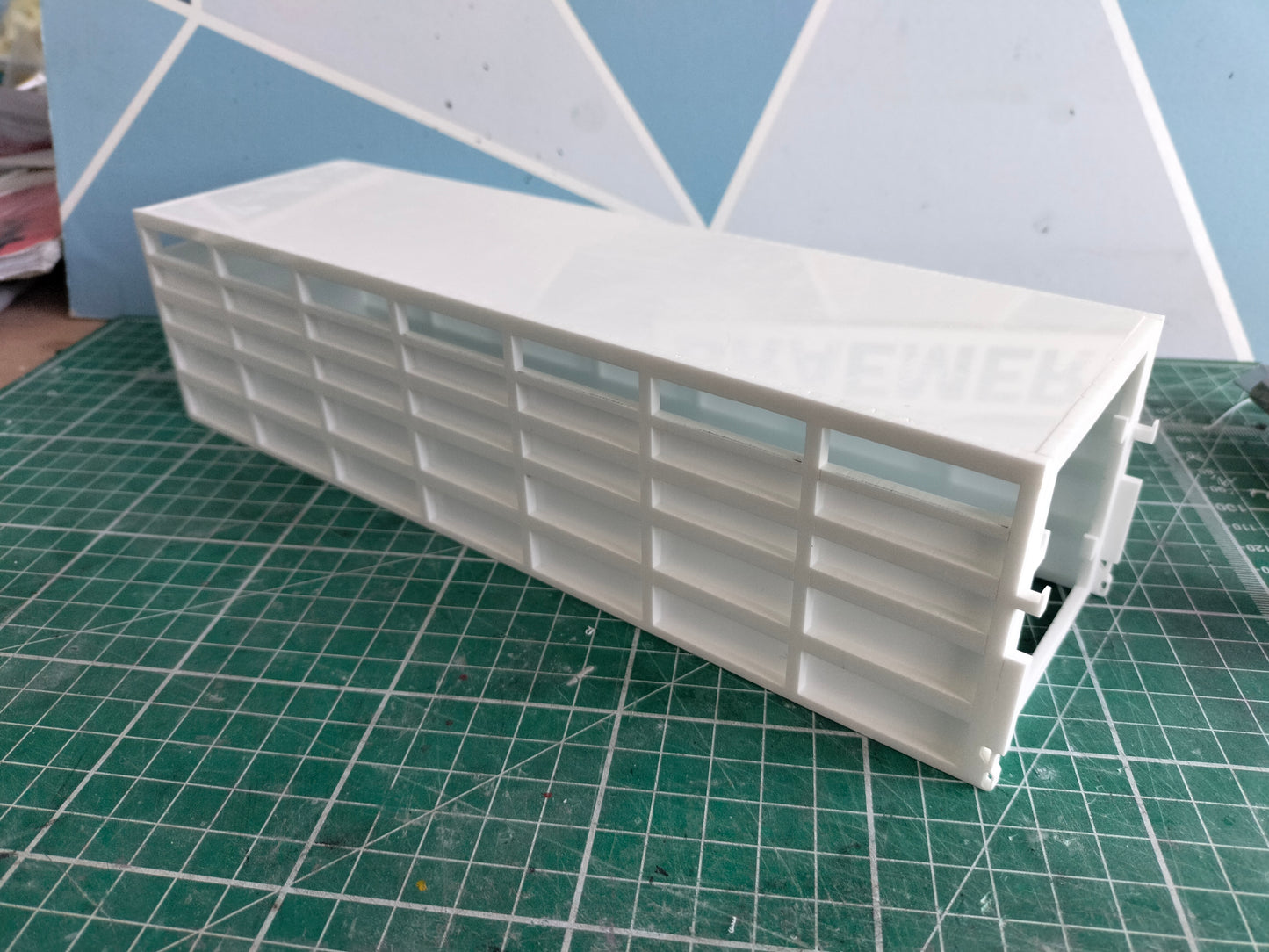 1:32 Livestock Container/ Cattle Float Model Kit - To Fit Bailey Bale Trailer