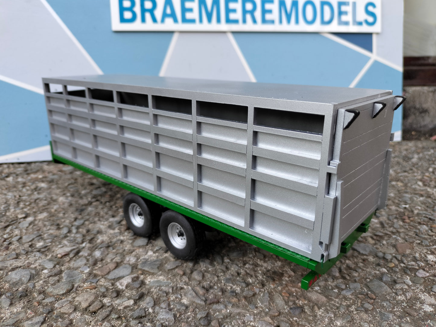 1:32 Livestock Container/ Cattle Float Model Kit - To Fit Bailey Bale Trailer