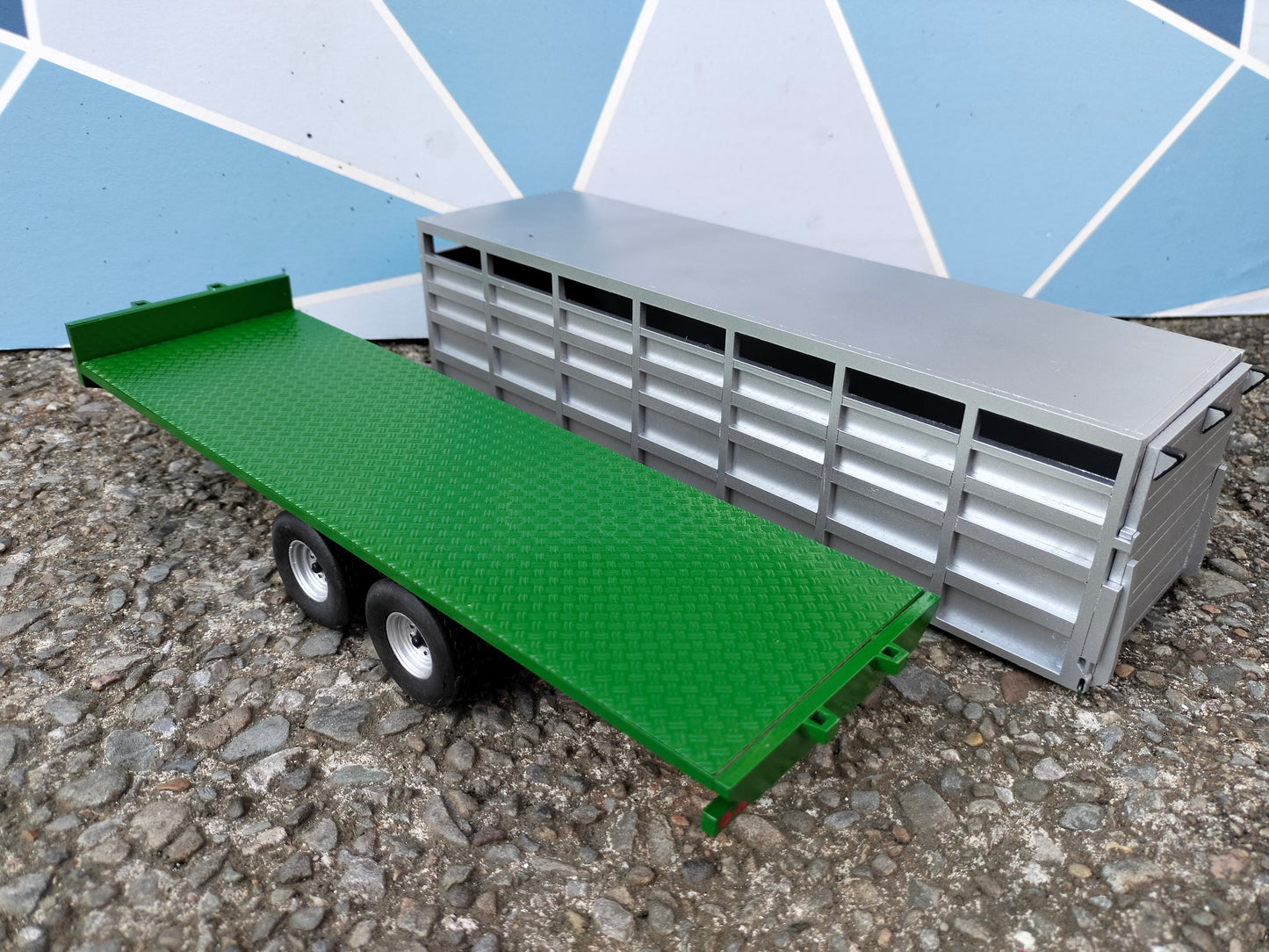 1:32 Livestock Container/ Cattle Float Model Kit - To Fit Bailey Bale Trailer