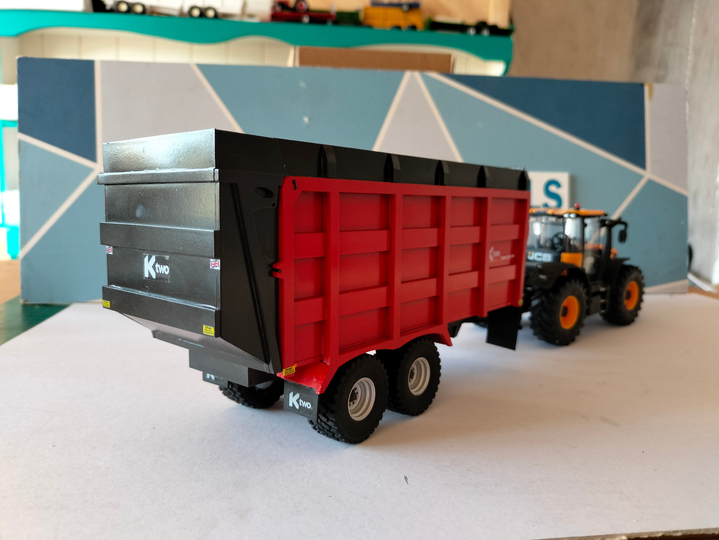 1:32 KTwo Compact and Push Roadeo Silage Trailer Kit