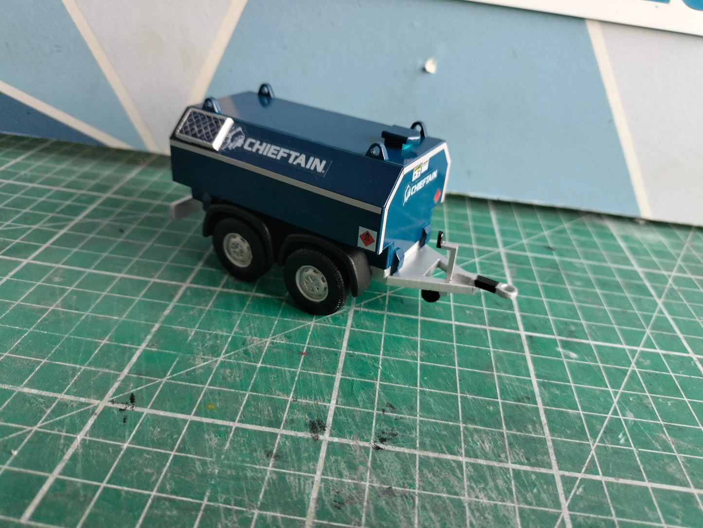 1:32 Chieftain Fuel Bowser Trailer Model Kit