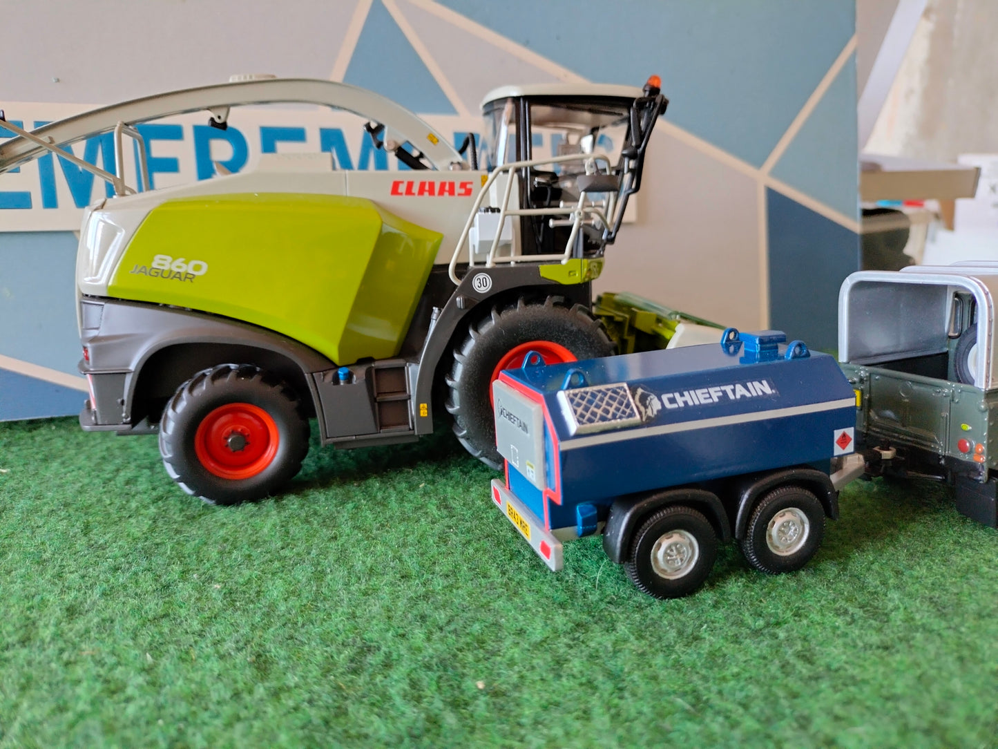 1:32 Chieftain Fuel Bowser Trailer Model Kit