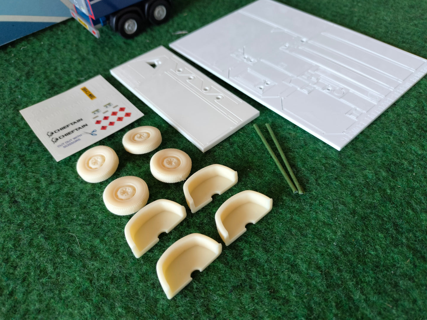 1:32 Chieftain Fuel Bowser Trailer Model Kit