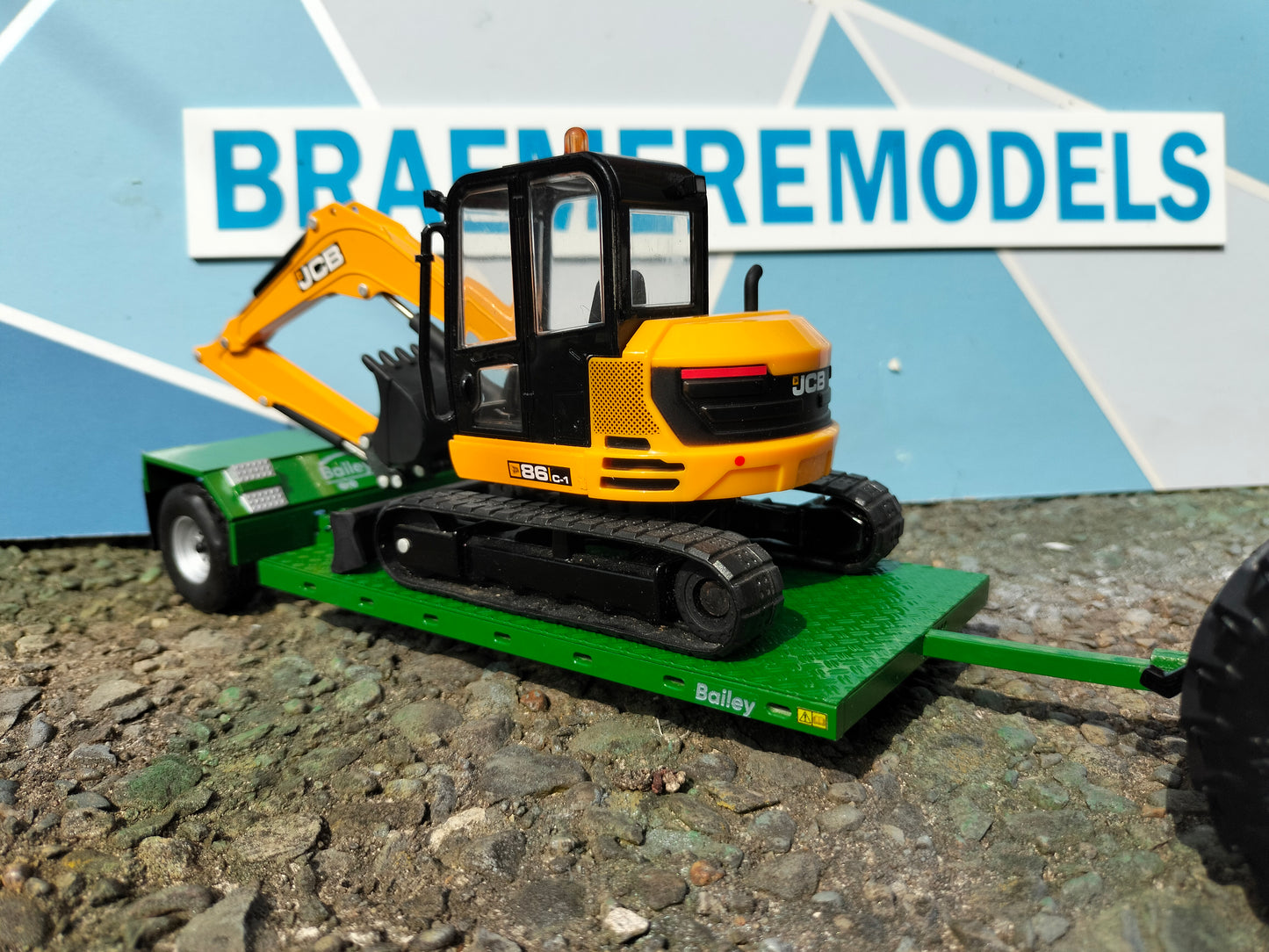 1:32 Bailey Drop Deck Low Loader Model Kit