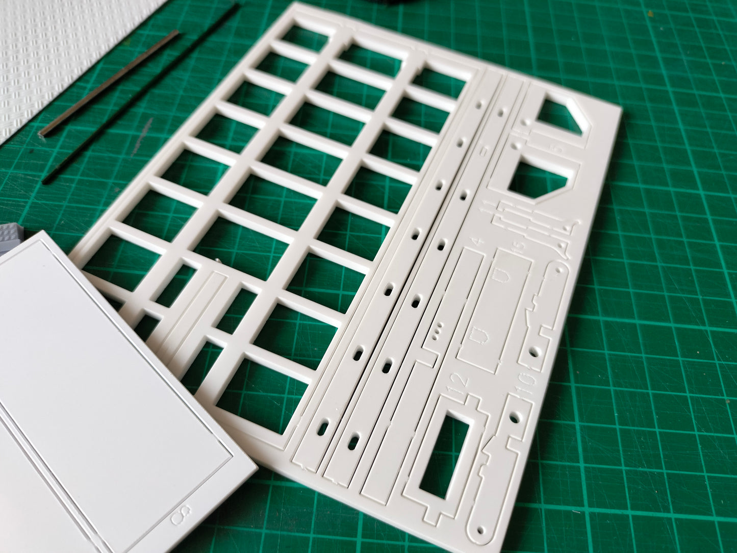 1:32 Bailey Drop Deck Low Loader Model Kit