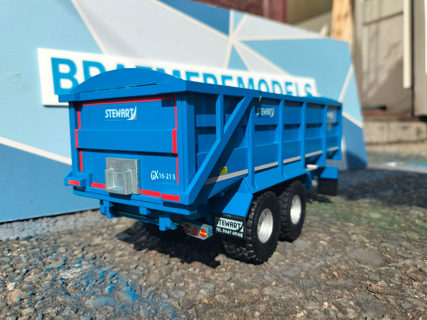 1:32 Stewart GX16-21 S Grain/Silage Trailer Model Kit