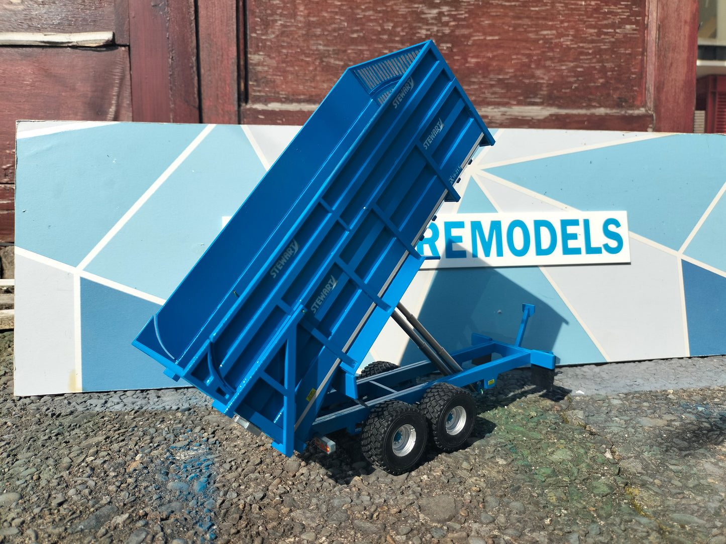 1:32 Stewart GX16-21 S Grain/Silage Trailer Model Kit