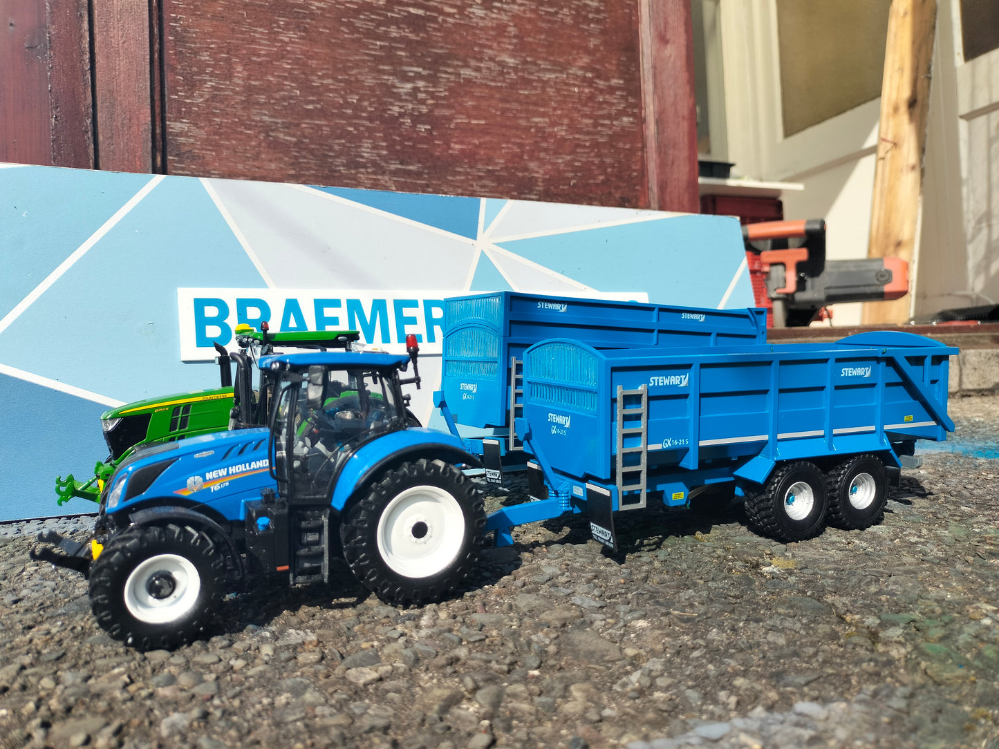 1:32 Stewart GX16-21 S Grain/Silage Trailer Model Kit