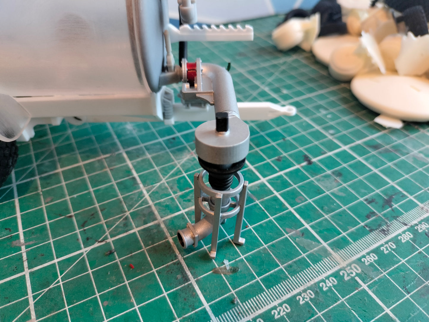 1:32 SlurryKat Lazy Arm Kit for Tandem Axle Slurry Tanker Model Kit