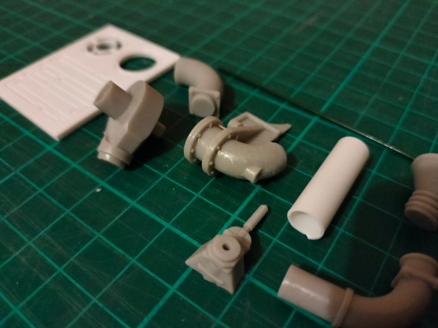 1:32 SlurryKat Lazy Arm Kit for Tandem Axle Slurry Tanker Model Kit