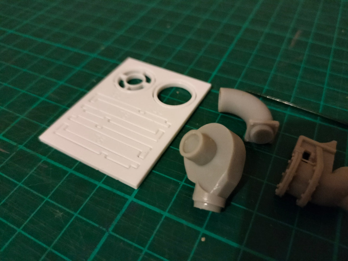 1:32 SlurryKat Lazy Arm Kit for Tandem Axle Slurry Tanker Model Kit