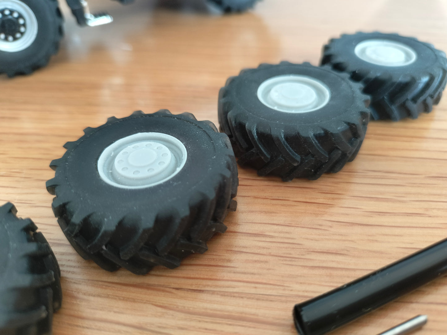 1:32 Welly Unimog Agricultural Wheels Scale Tyres