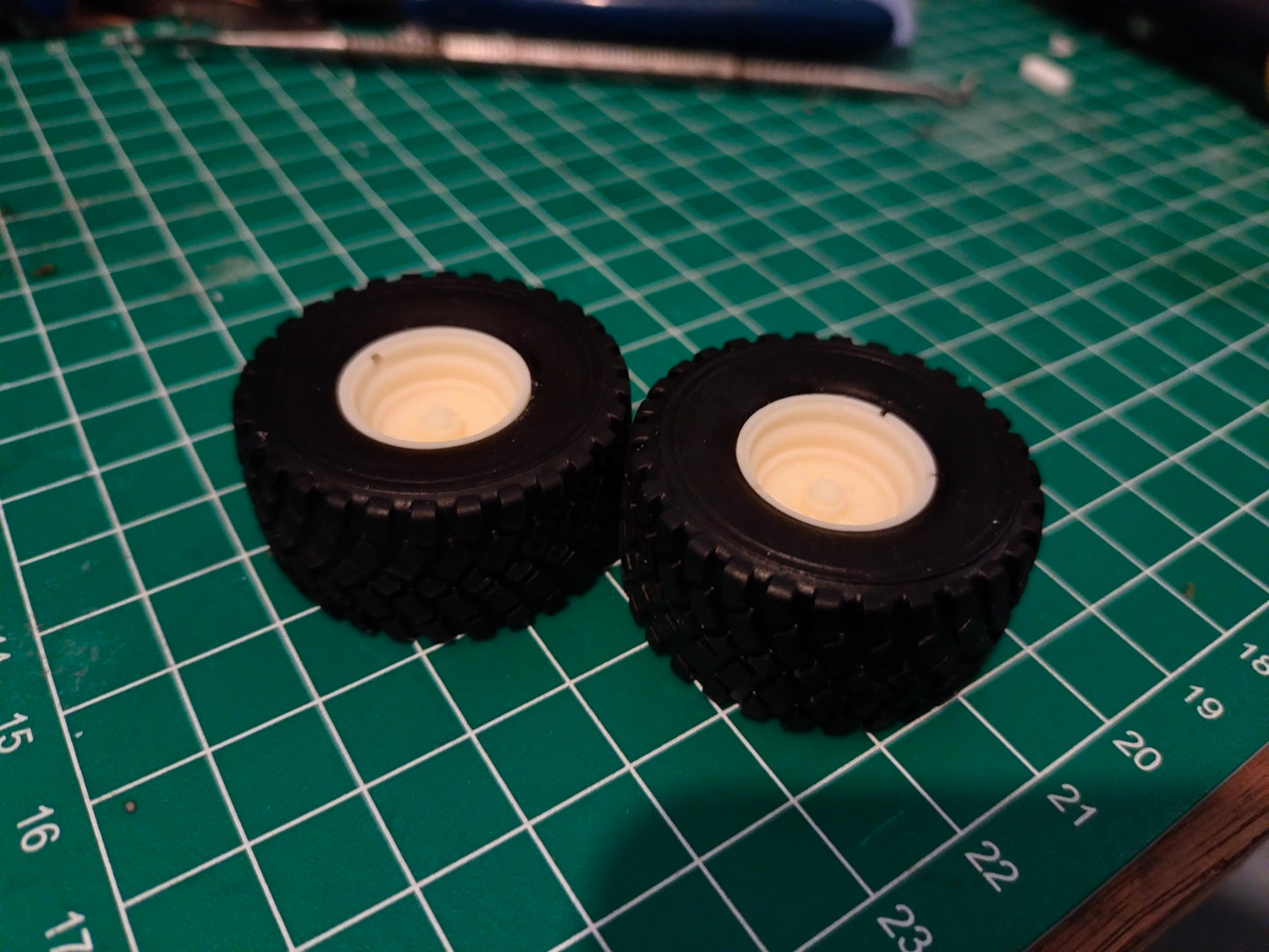 Wheels - 38mm Floatation Tyres - 1:32 Scale 560/60R22.5