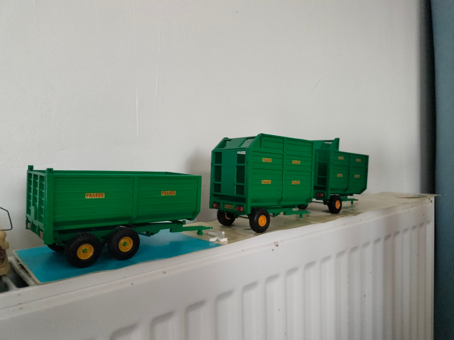 1:32 Fraser Single Axle Grain/Silage Trailer Model Kit