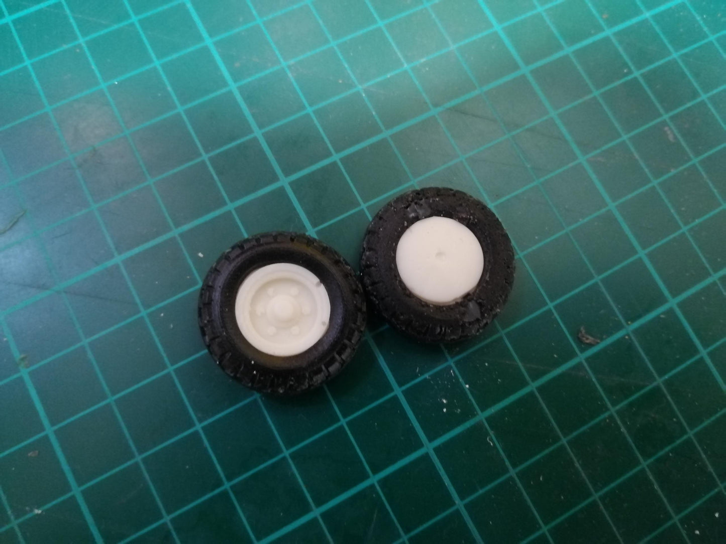 Wheels - 25mm Implement Tyres Narrow - 1:32 Scale 10/80-15.3