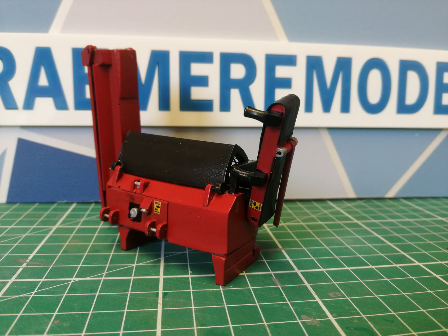 1:32 Hakki Pilke Firewood Processor Model Kit