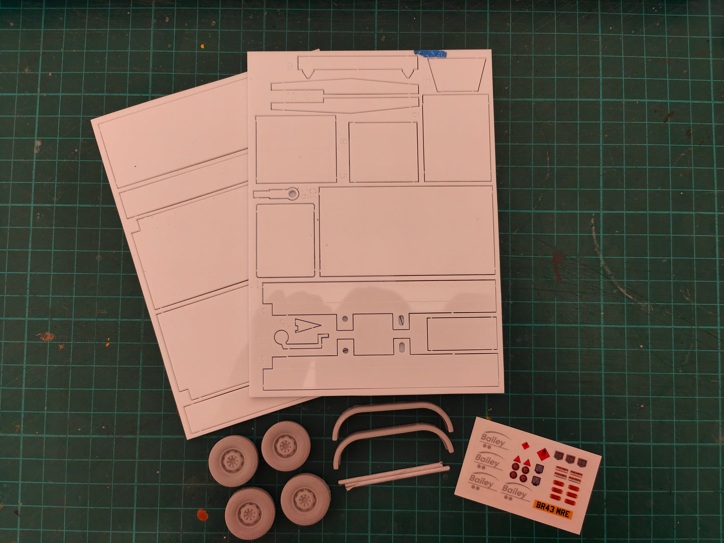 1:32 Bailey Fuel Bowser Model Kit