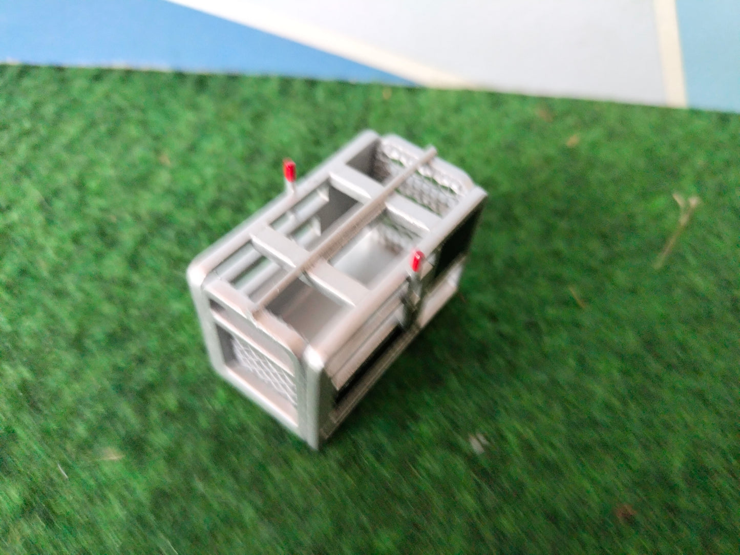 1:32 Sheep Weight Crate Model Kit