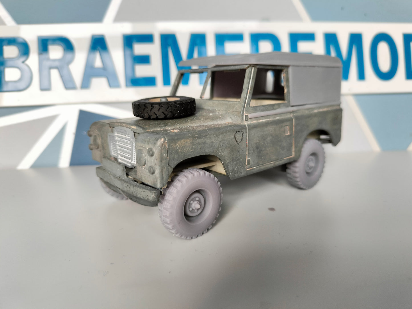 1:32 Land Rover 1 Ton Wheels - 9.00 x 16 Tyre - 24mm x 7mm