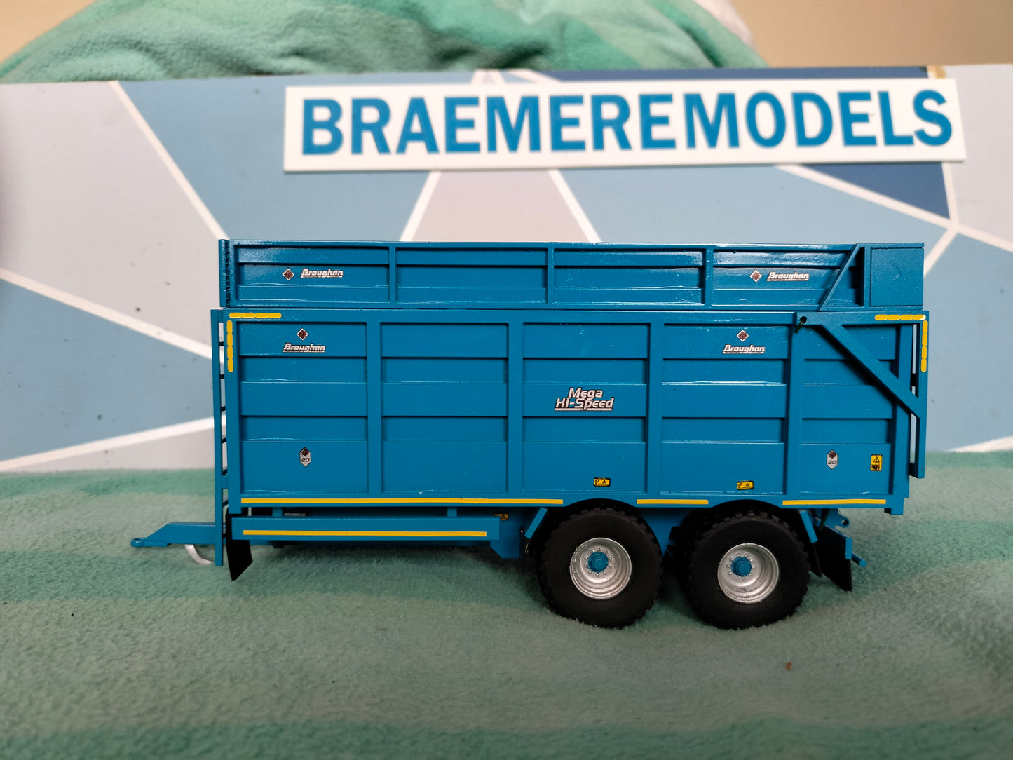 1:32 Broughan 20ft Silage/Grain Trailer Model Kit