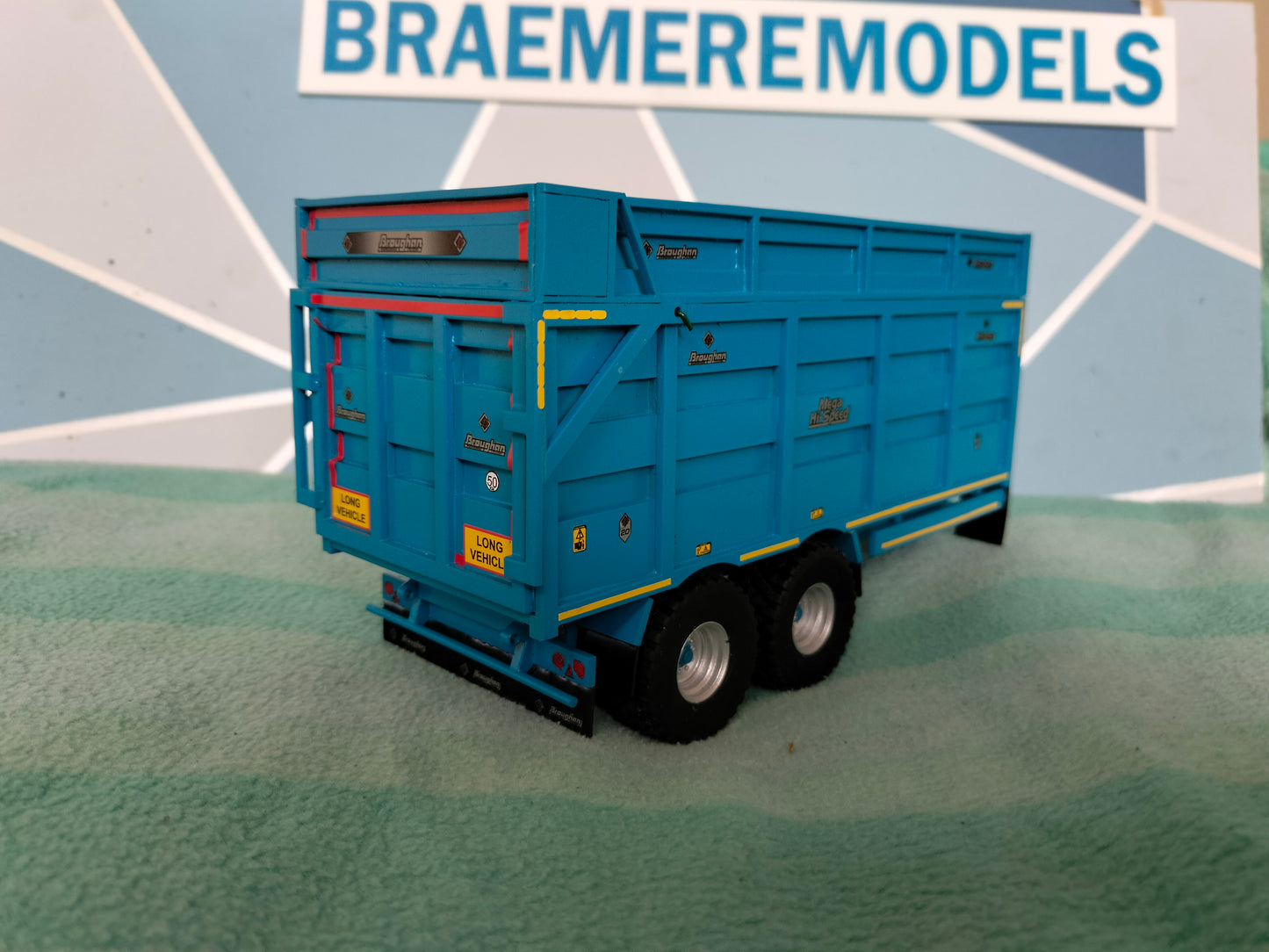 1:32 Broughan 20ft Silage/Grain Trailer Model Kit