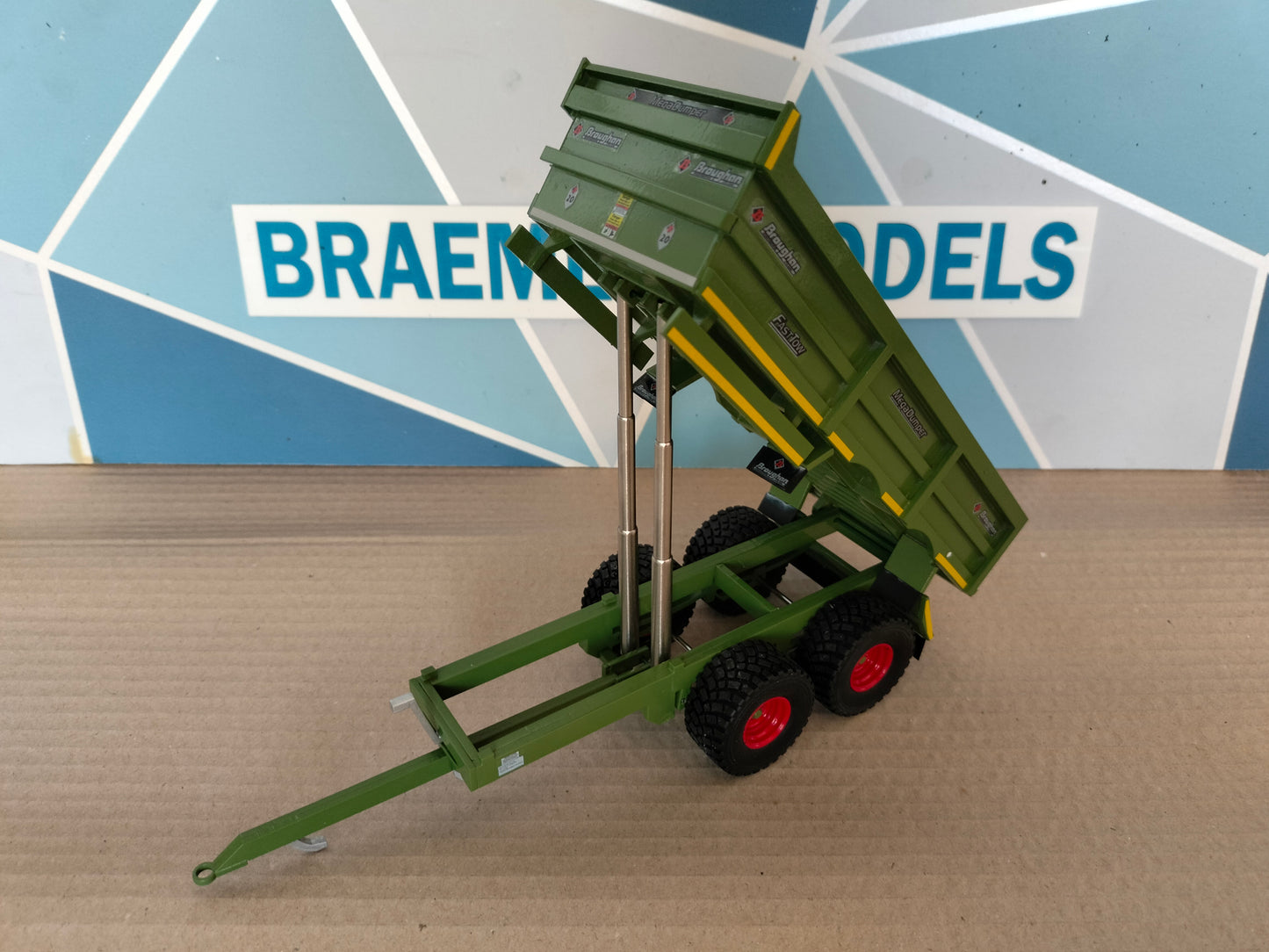 1:32 Broughan 20t Dump Trailer Model Kit