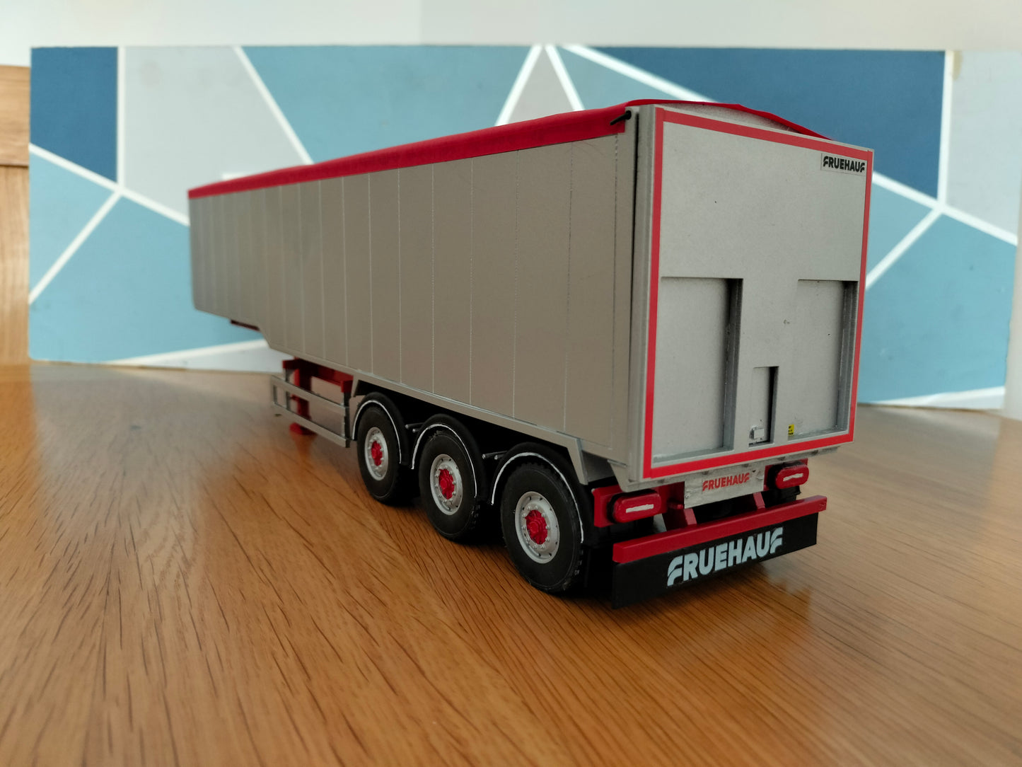 1:32 Fruehauf Bulk Tipping Trailer Bulker Tri Axle Model Kit