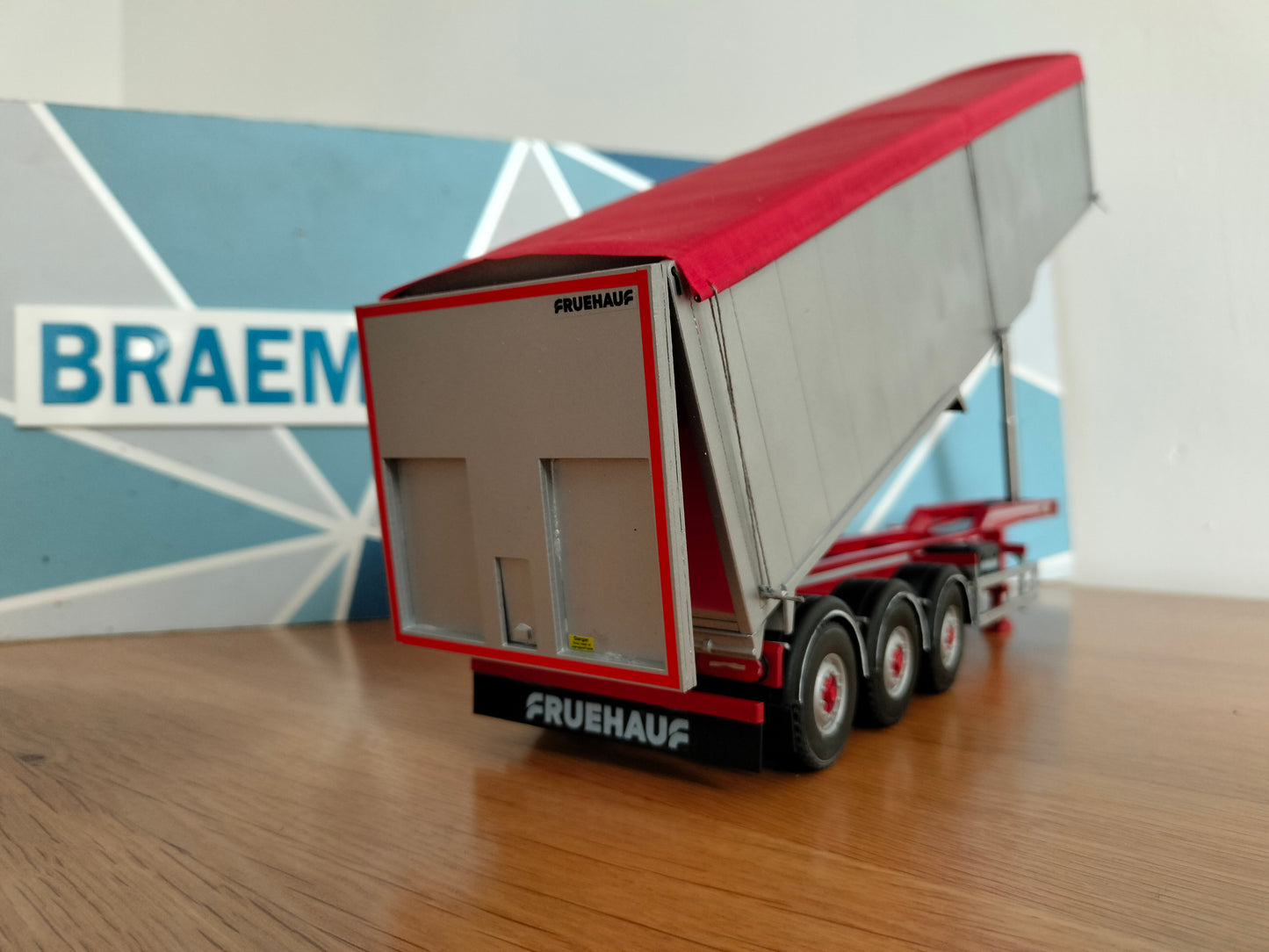 1:32 Fruehauf Bulk Tipping Trailer Bulker Tri Axle Model Kit