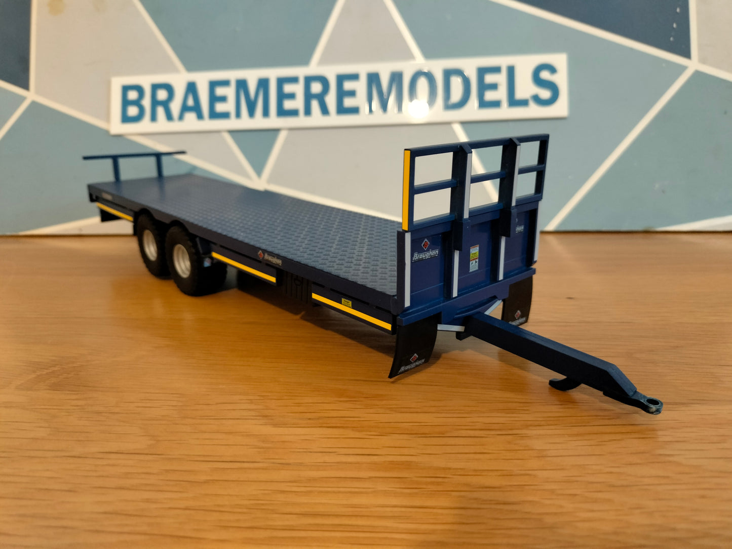 1:32 Broughan 32ft Bale Trailer Model Kit