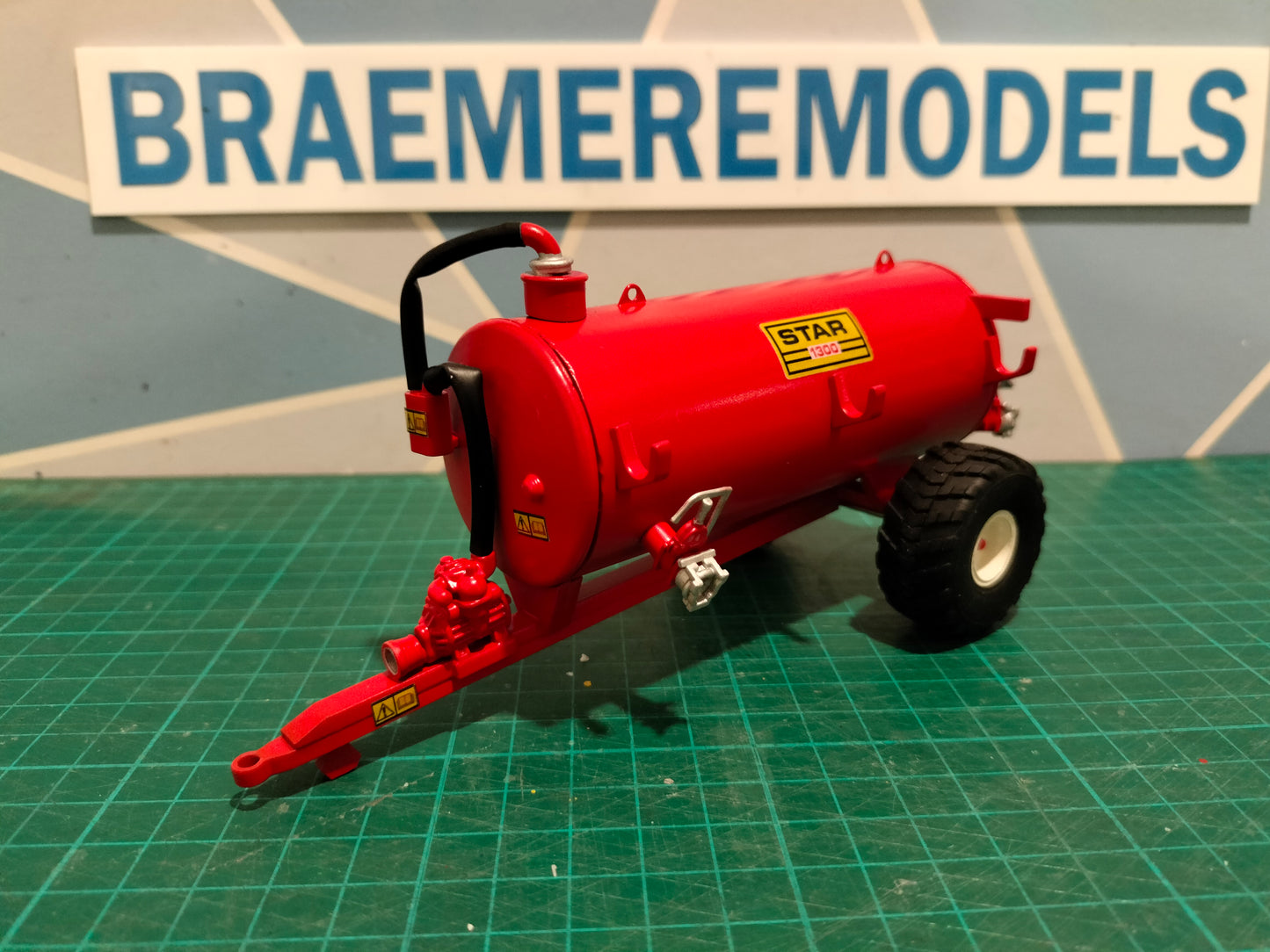 1:32 Star 1300G Slurry Tanker Model Kit