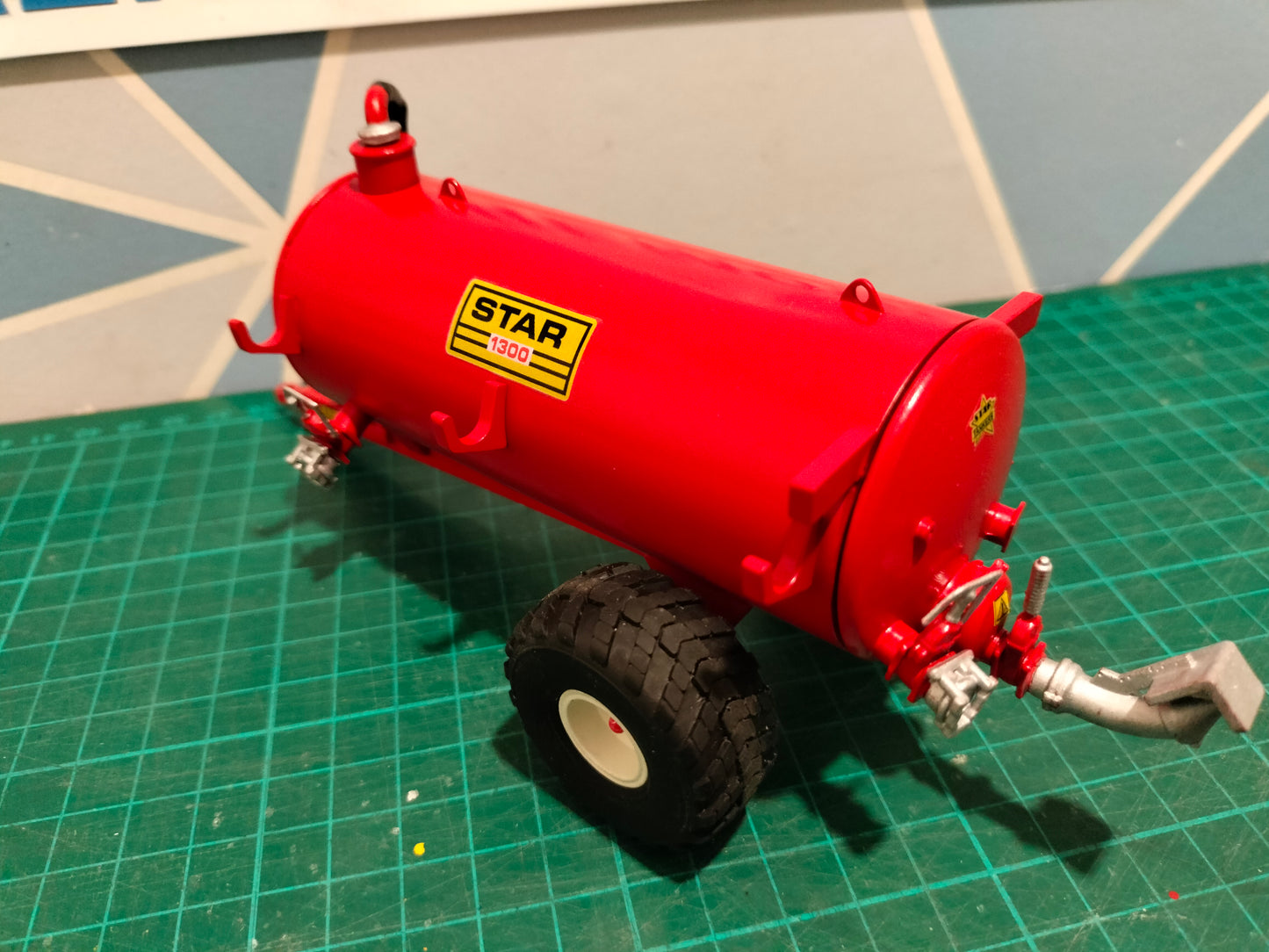 1:32 Star 1300G Slurry Tanker Model Kit