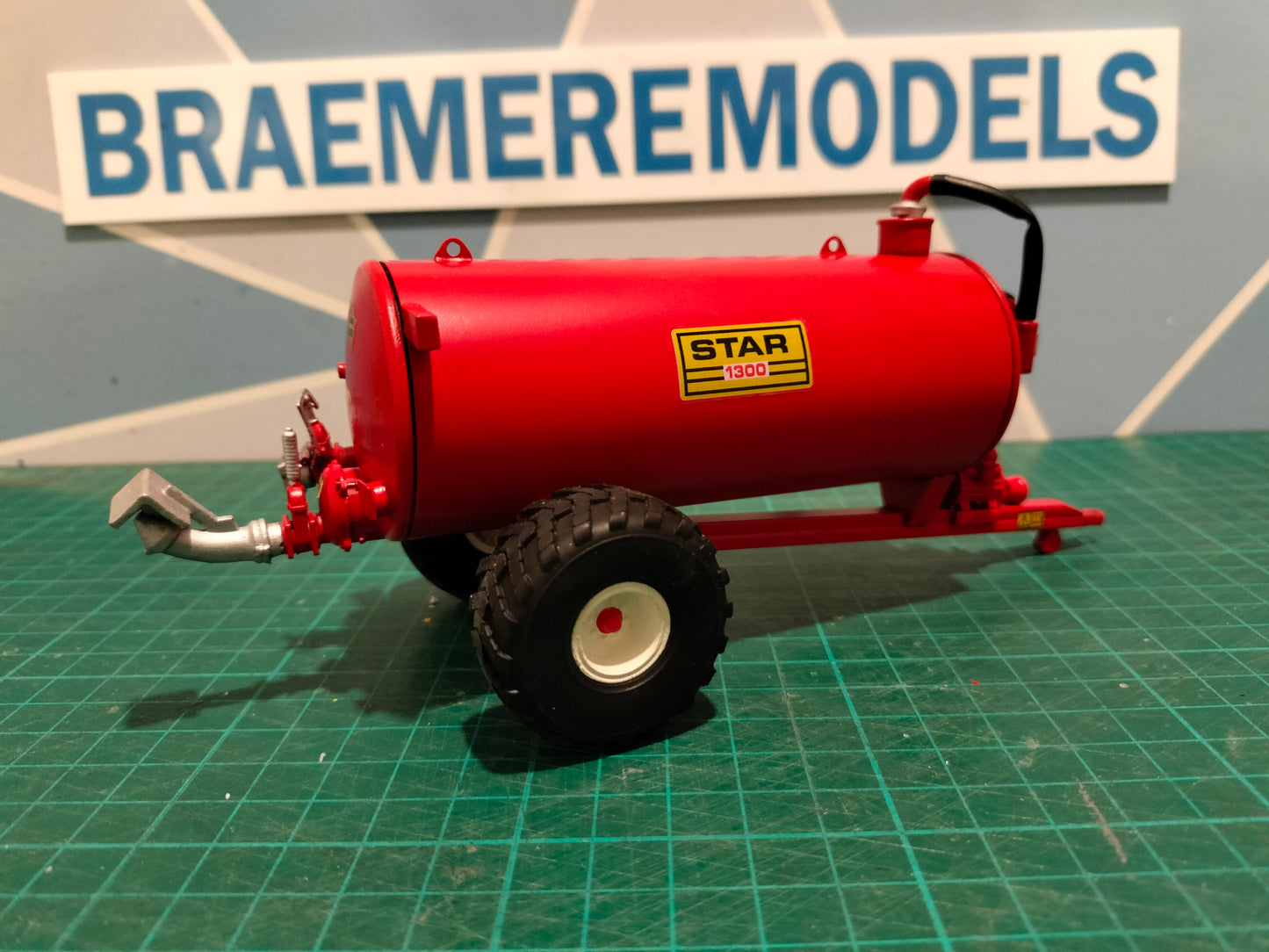 1:32 Star 1300G Slurry Tanker Model Kit