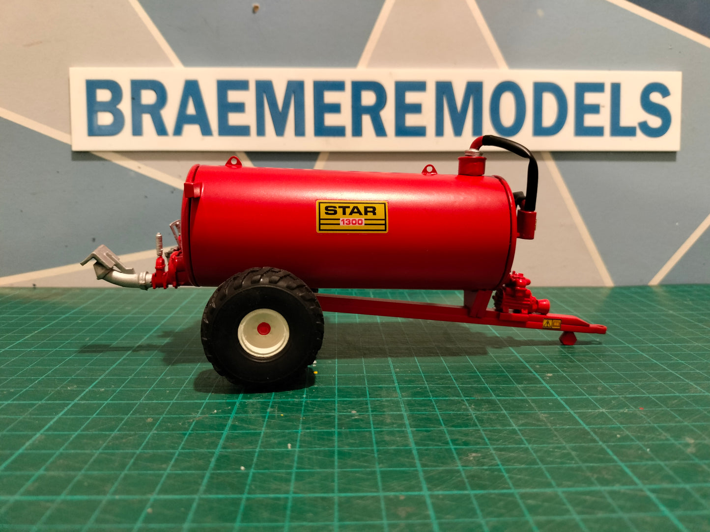 1:32 Star 1300G Slurry Tanker Model Kit