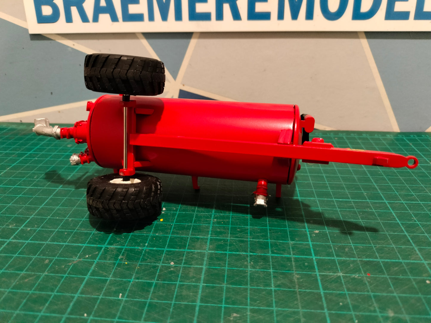 1:32 Star 1300G Slurry Tanker Model Kit