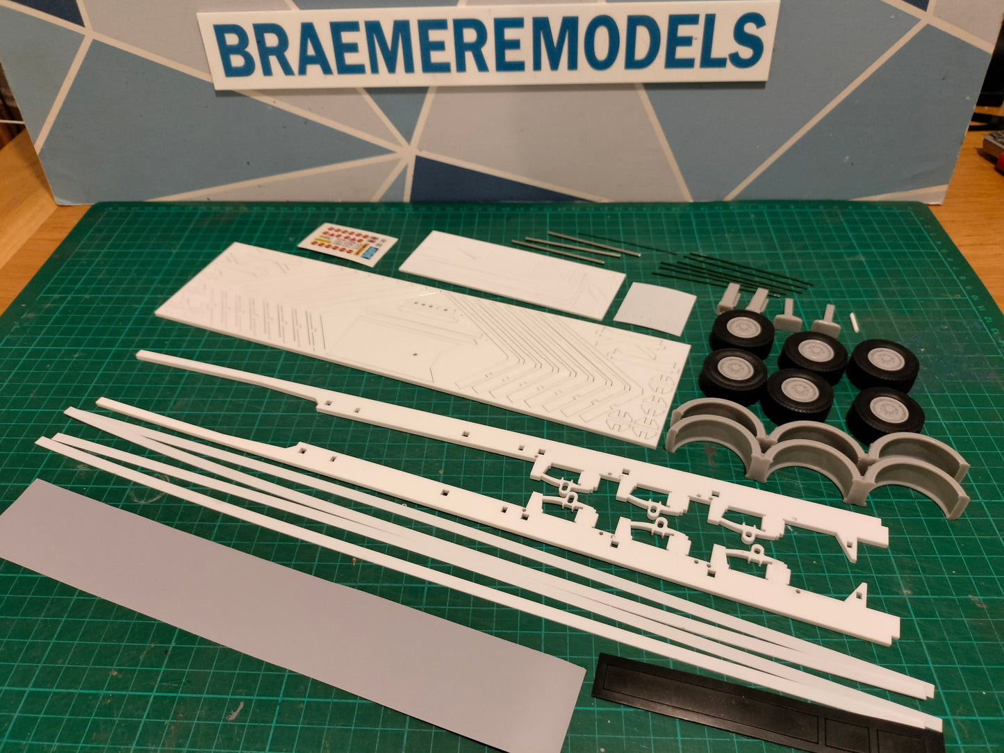 1:32 Dennison Timber Trailer HGV Model Kit