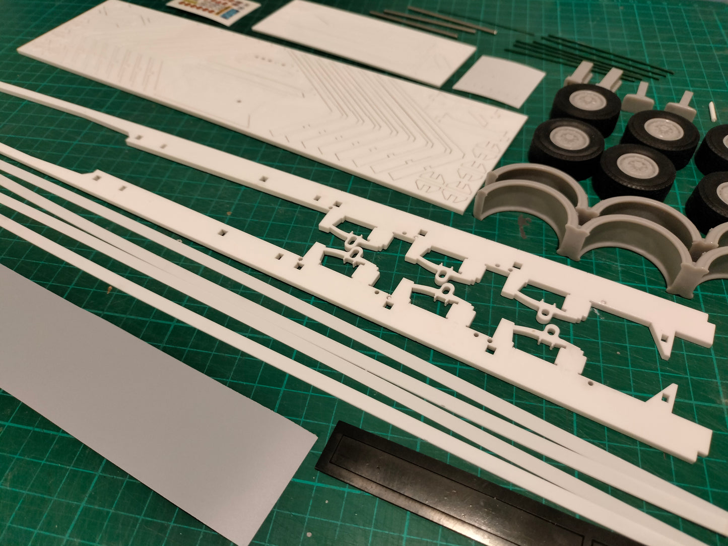 1:32 Dennison Timber Trailer HGV Model Kit