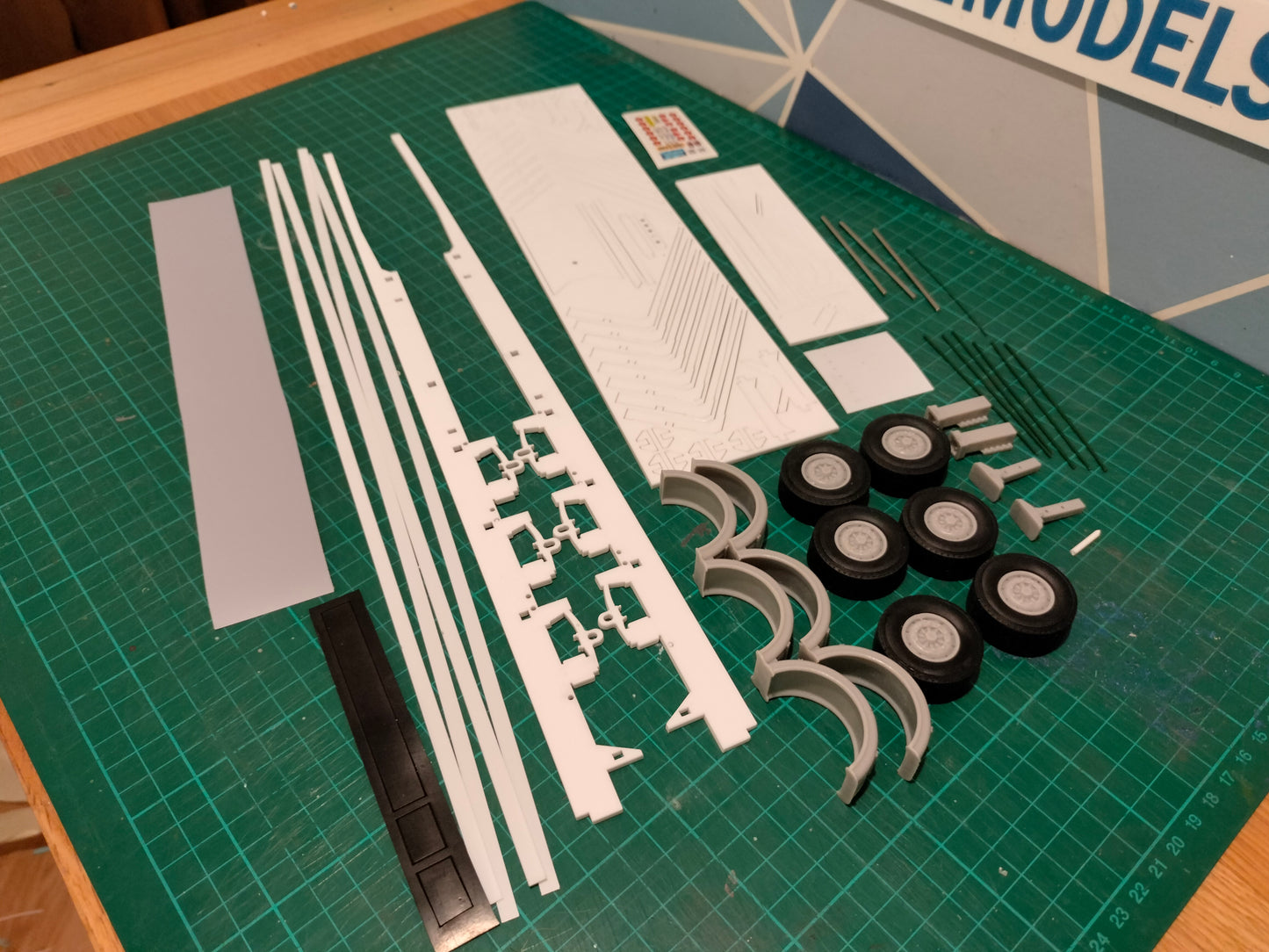 1:32 Dennison Timber Trailer HGV Model Kit