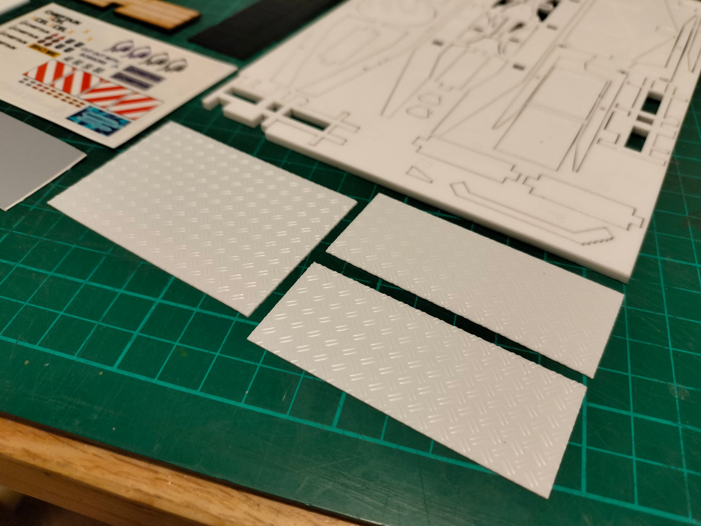 1:32 Chieftain Tandem Axle Low Loader Model Kit