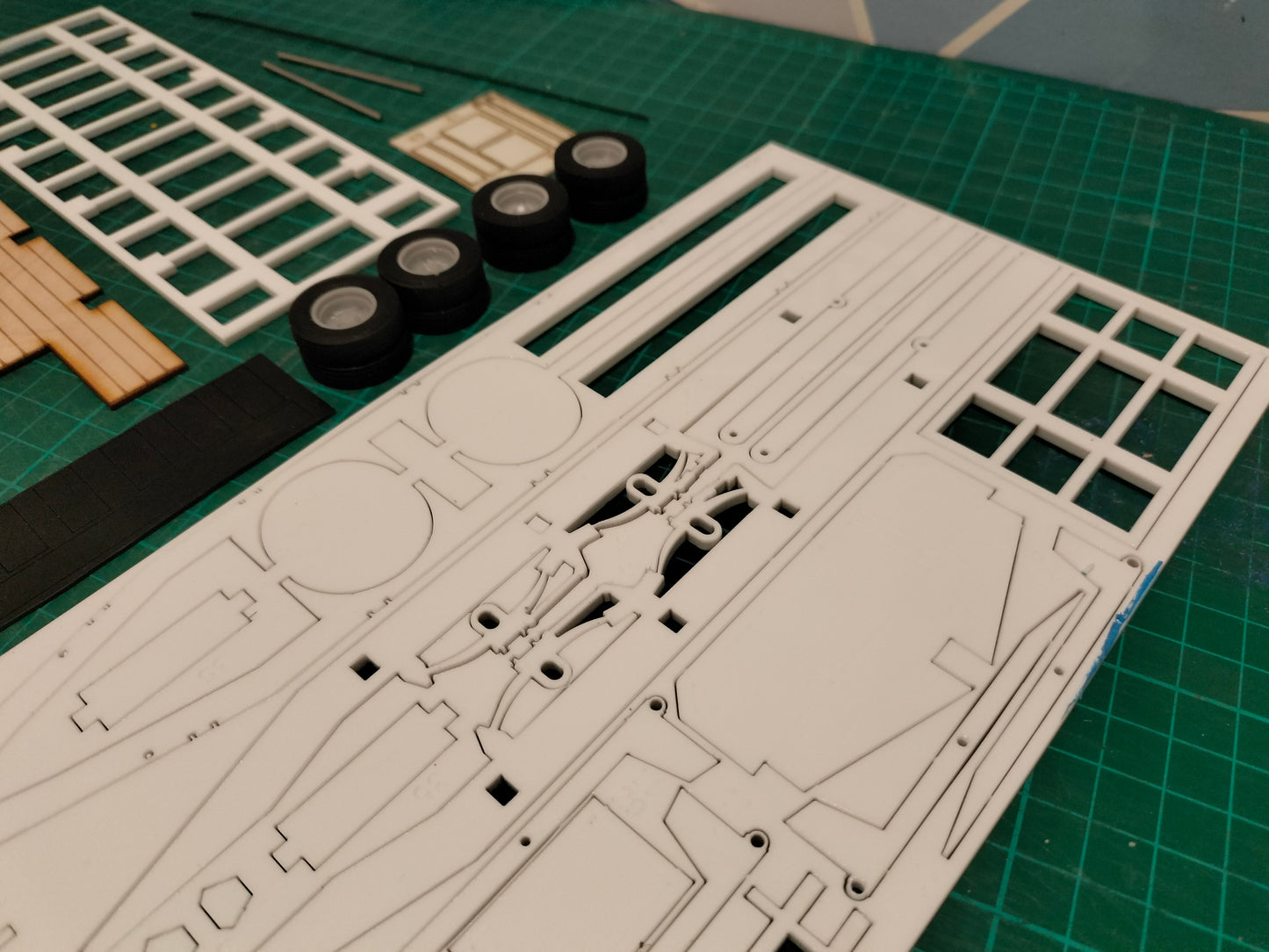 1:32 Chieftain Tandem Axle Low Loader Model Kit