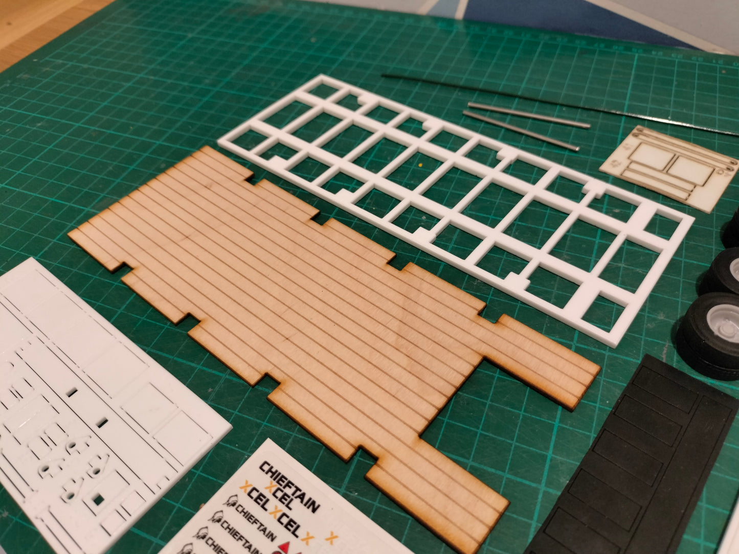 1:32 Chieftain Tandem Axle Low Loader Model Kit