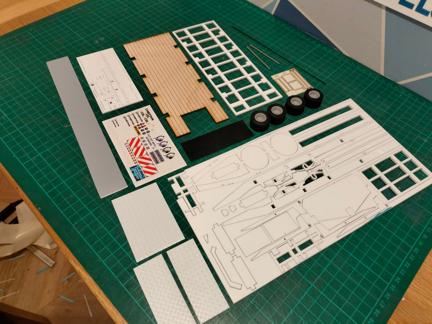 1:32 Chieftain Tandem Axle Low Loader Model Kit