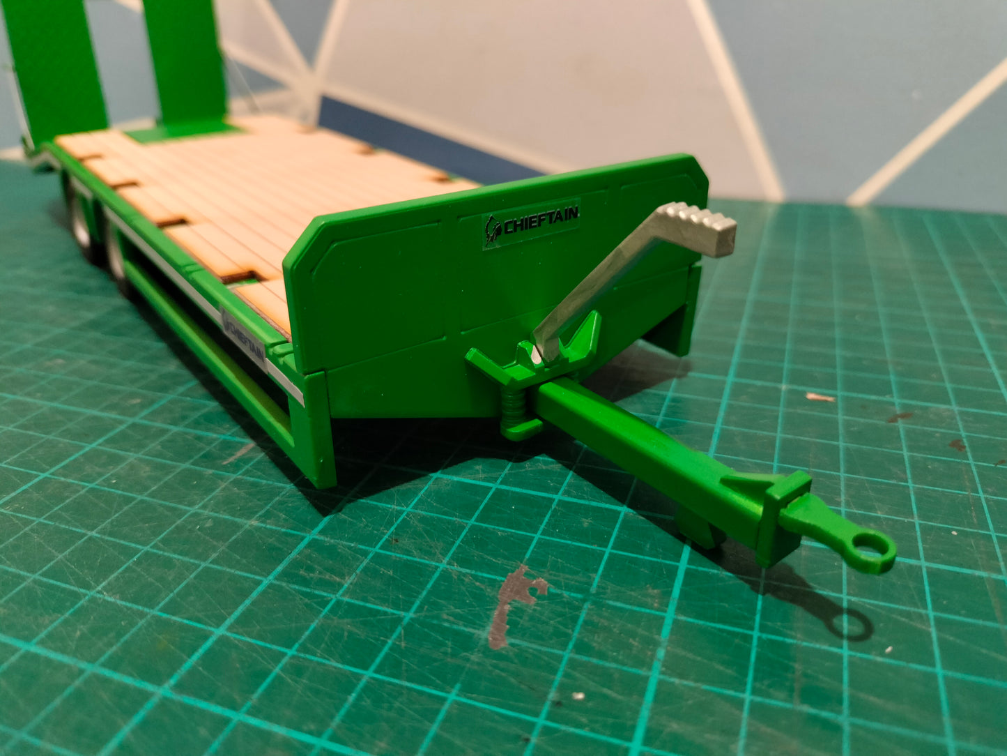 1:32 Chieftain Tandem Axle Low Loader Model Kit