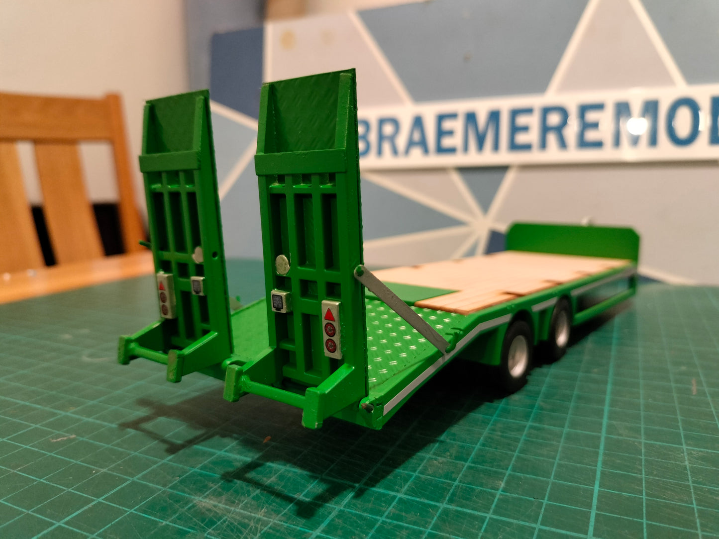 1:32 Chieftain Tandem Axle Low Loader Model Kit
