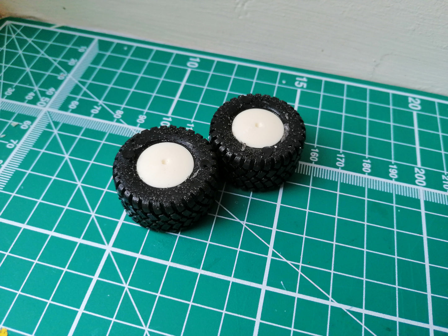 Wheels - 34mm Floatation Tyres - 1:32 Scale 560/45R22.5