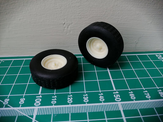 Wheels - 34mm Super Single Tyres - 1:32 Scale 385/65R22.5