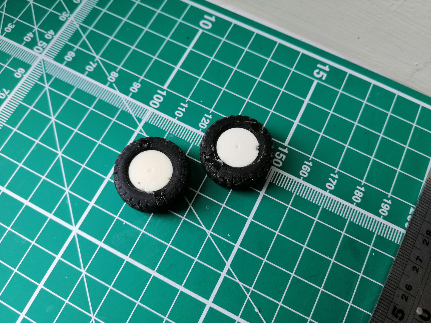 Wheels - 25mm Implement Tyres - 1:32 Scale 12.5/80-15.3