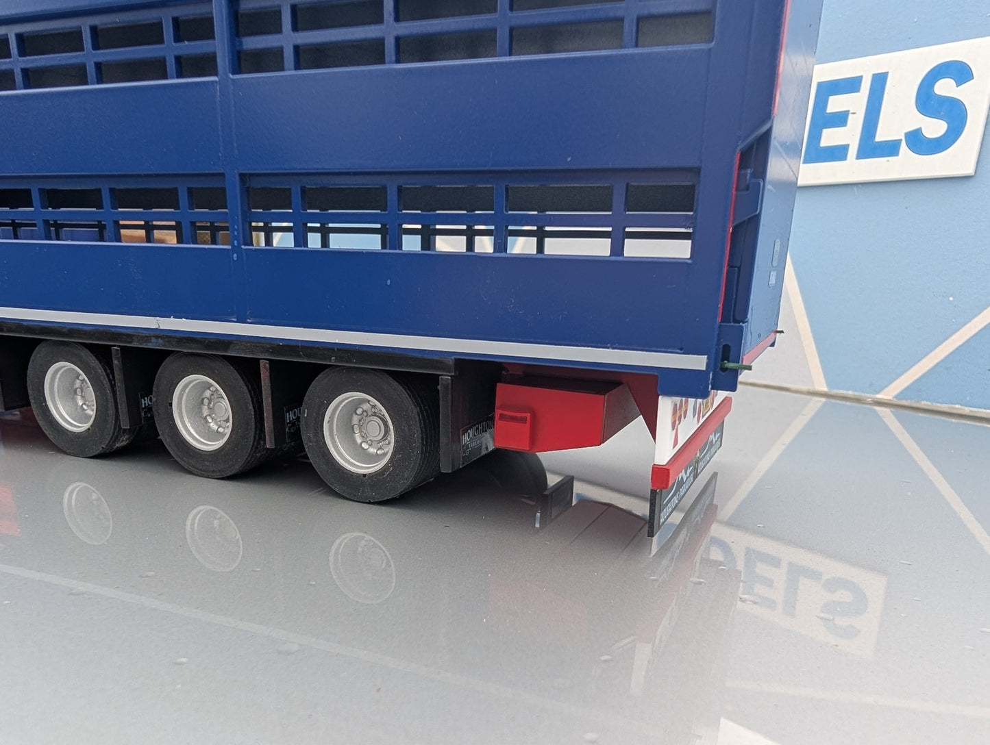 1:32 Houghton Parkhouse Professional Livestock Trailer Model Kit