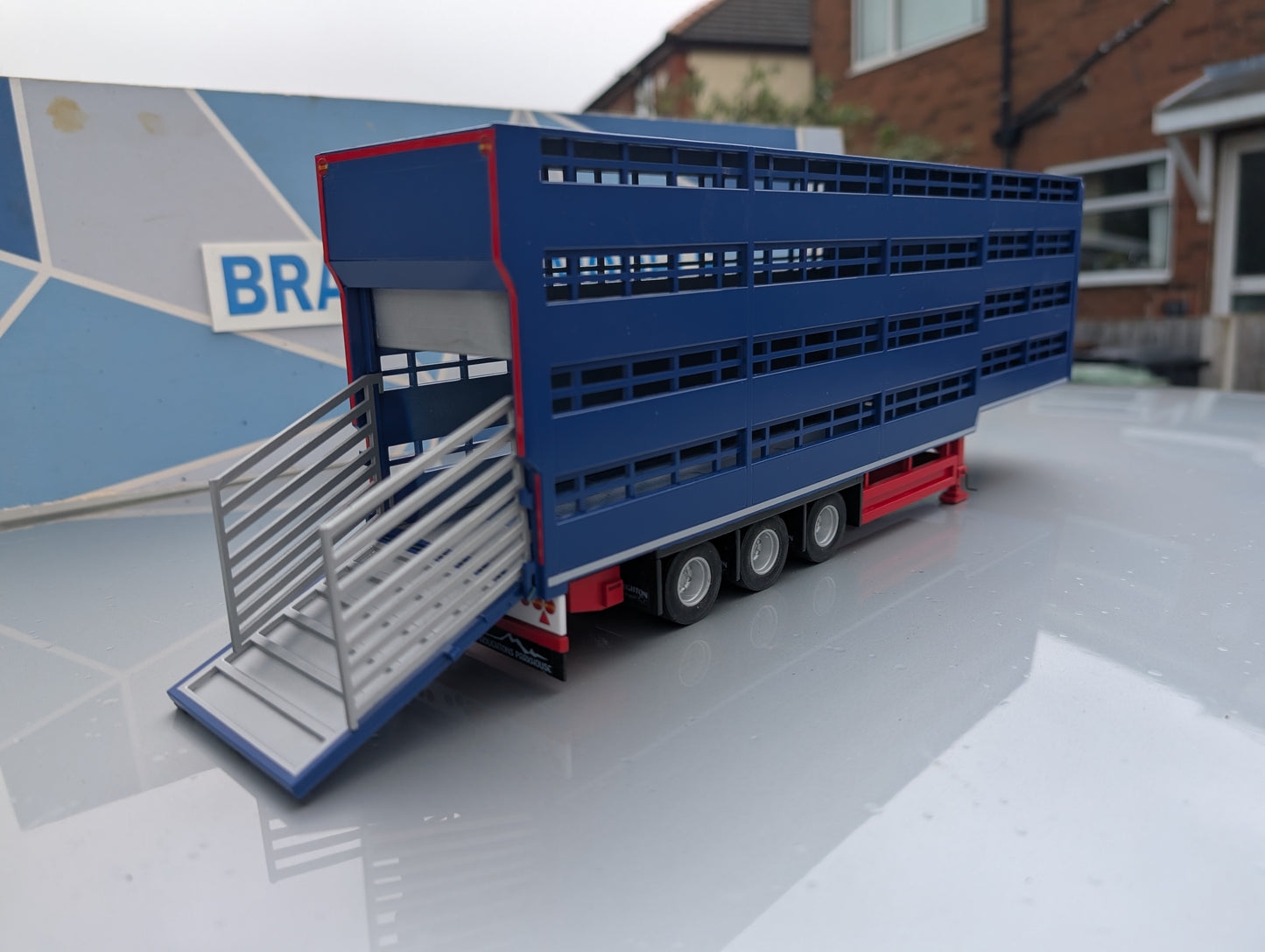 1:32 Houghton Parkhouse Professional Livestock Trailer Model Kit