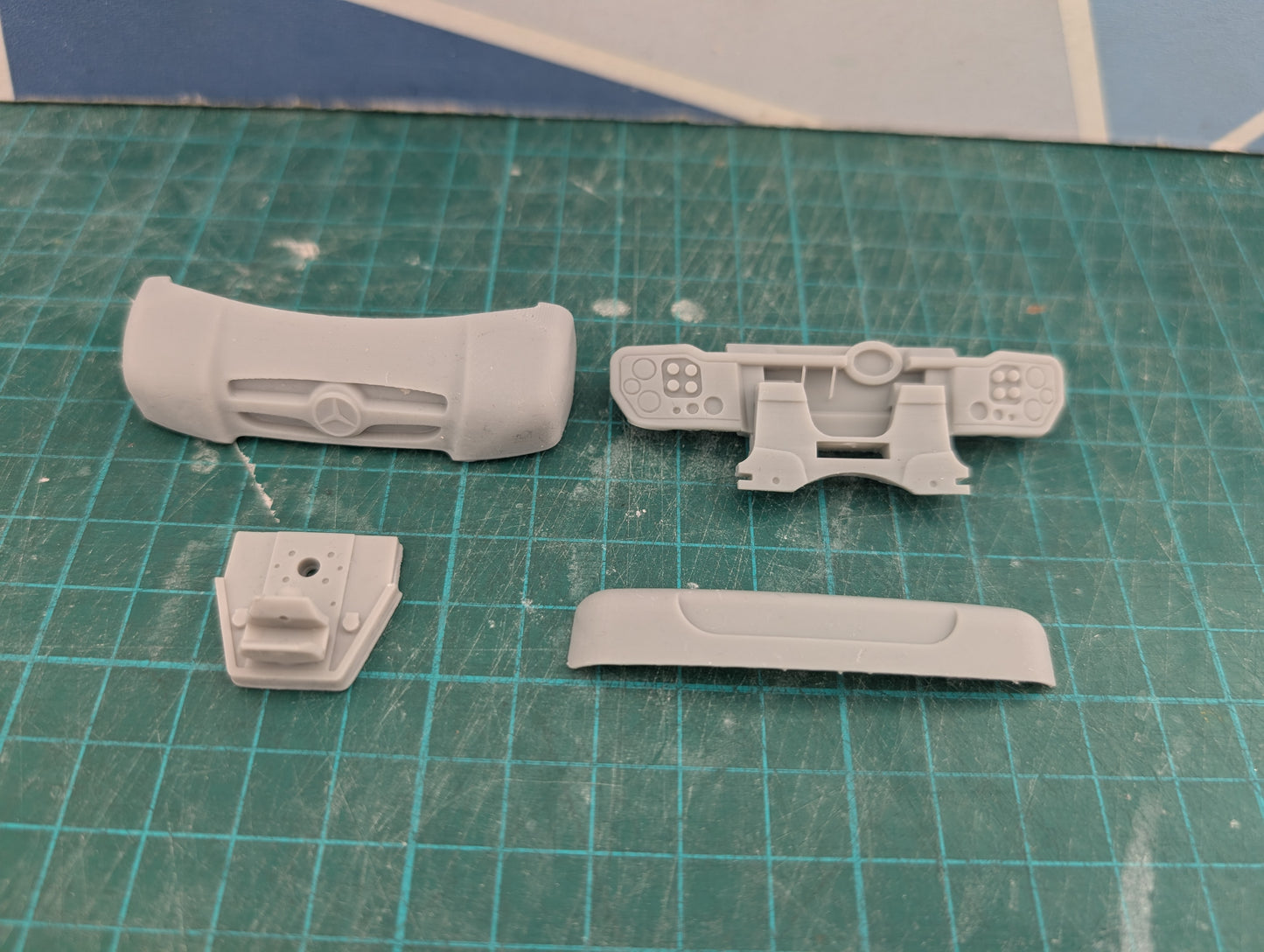 1:32 Welly Unimog Face Lift Kit DOES NOT INCLUDE UNIMOG
